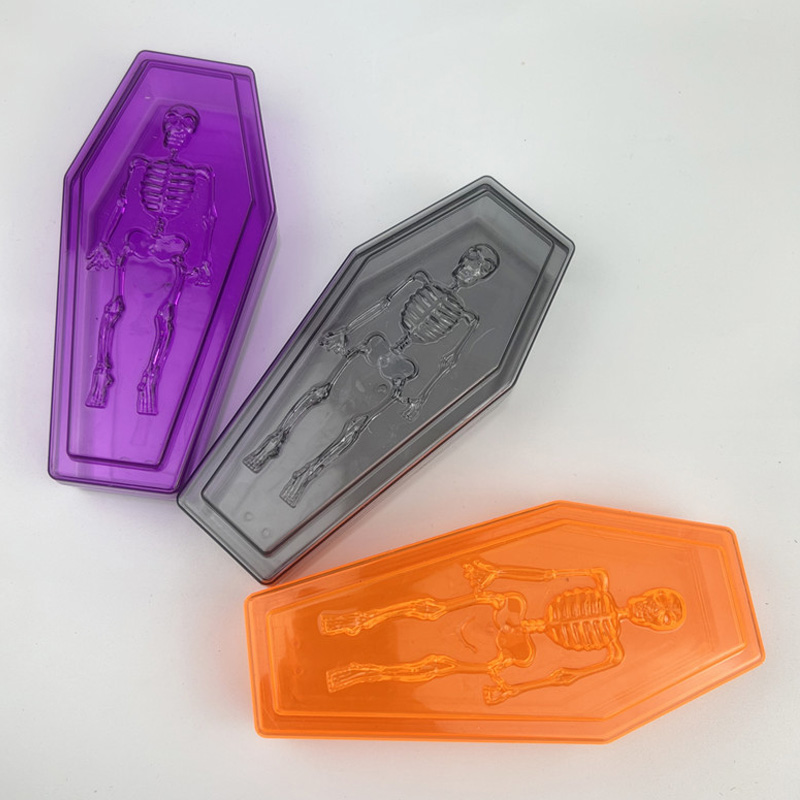 Коробка конфет со скелетом на Хэллоуин 2025